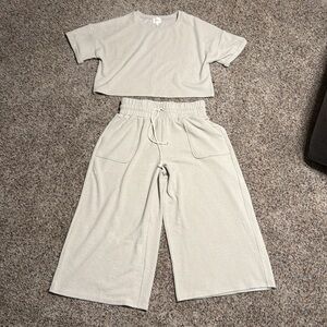 SALT Linden Heights Textured Set
$128.00